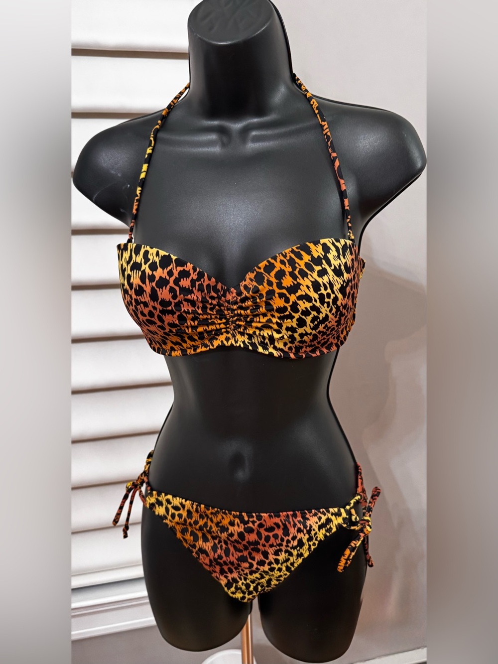 Victoria's Secret Leopard Molded Bandeau padded Bikini Set 34C Top S Bottoms